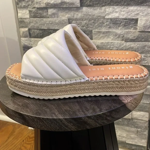 GIANNI BINI WHITE PUFFY LEATHER SLIDES PLATFORM SIZE 8.5 - Picture 4 of 8